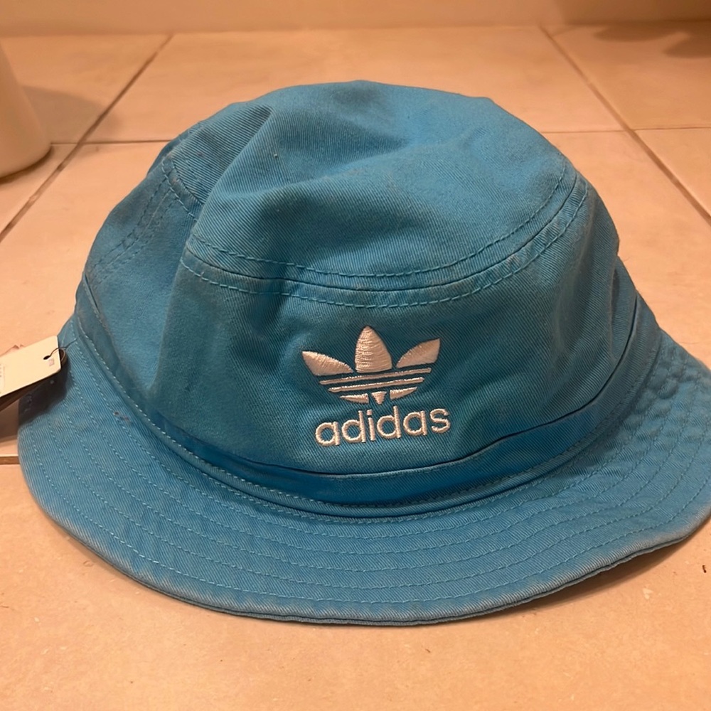 Adidas women’s bucket hat